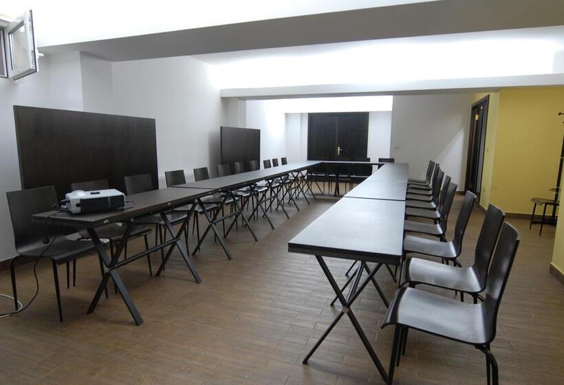 בית מלון כפרי Best Western Central