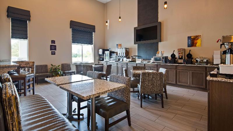 Отель Best Western Plus Flint Airport Inn & Suites