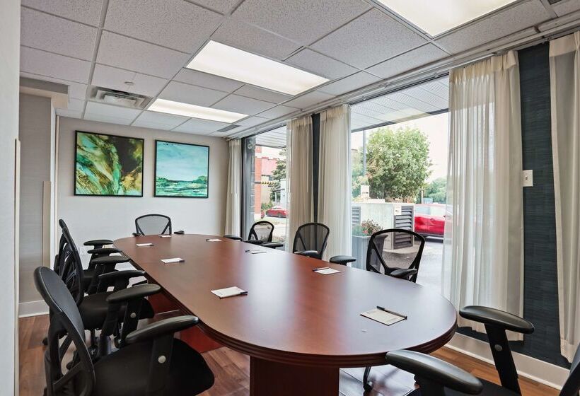 فندق Best Western Plus Gatineauottawa Downtown