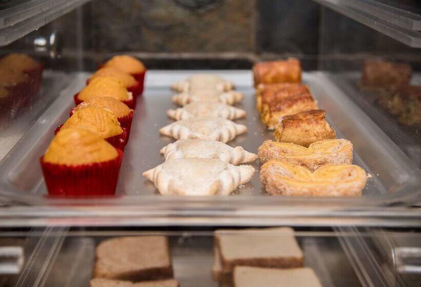 호텔 Best Western Plus Monterrey Airport