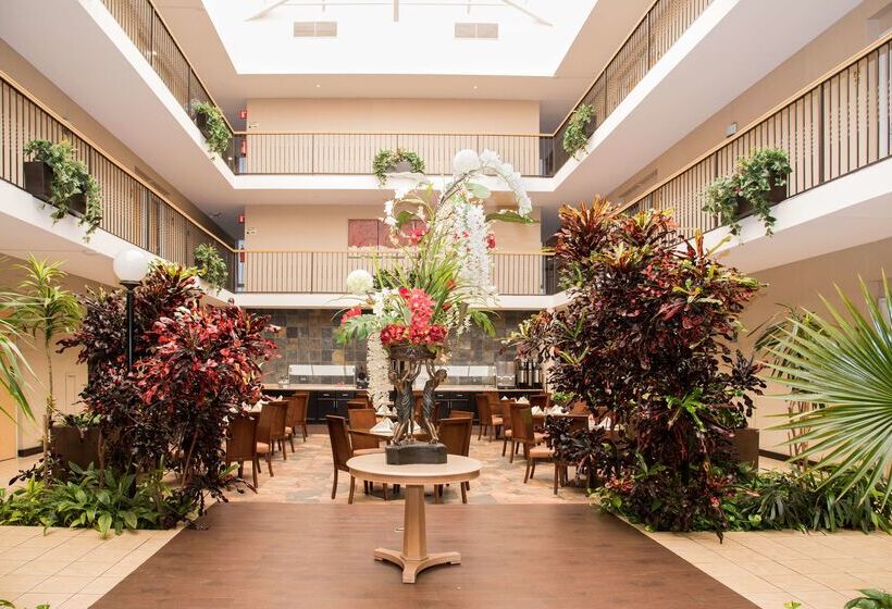 호텔 Best Western Plus Monterrey Airport