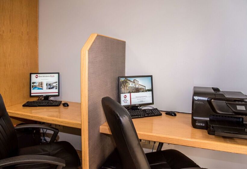 호텔 Best Western Plus Monterrey Airport