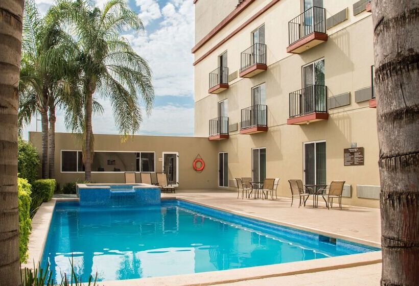 호텔 Best Western Plus Monterrey Airport