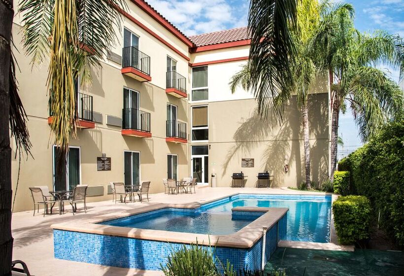 호텔 Best Western Plus Monterrey Airport