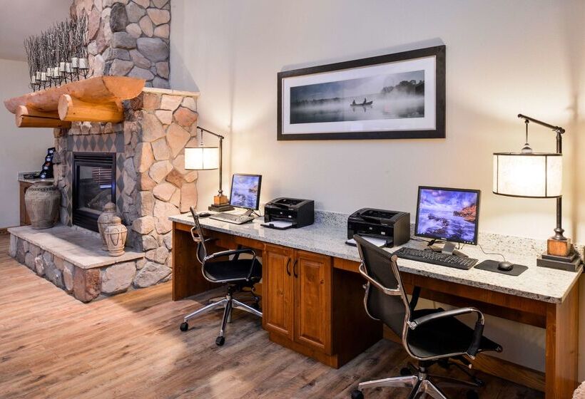 فندق Best Western Plus Sidney Lodge