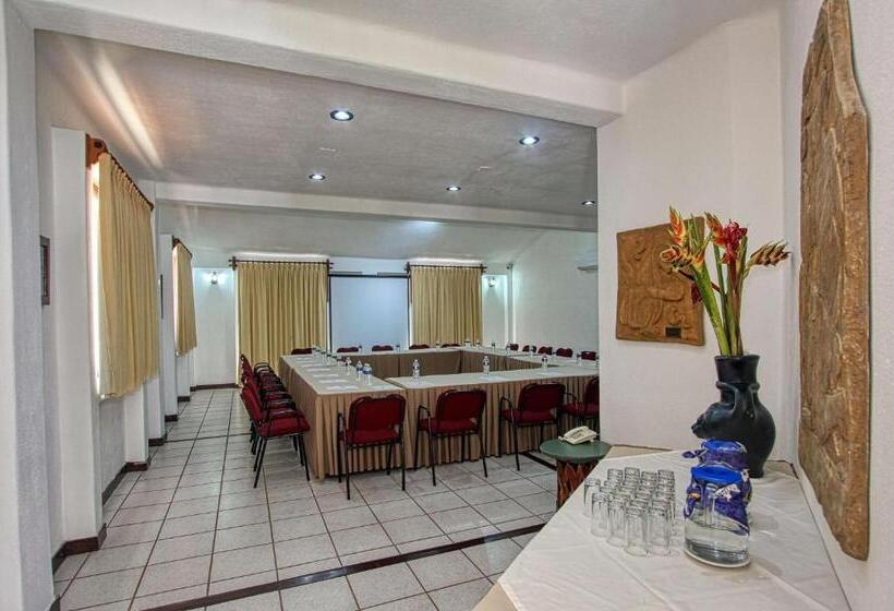 هتل Best Western Posada Chahue