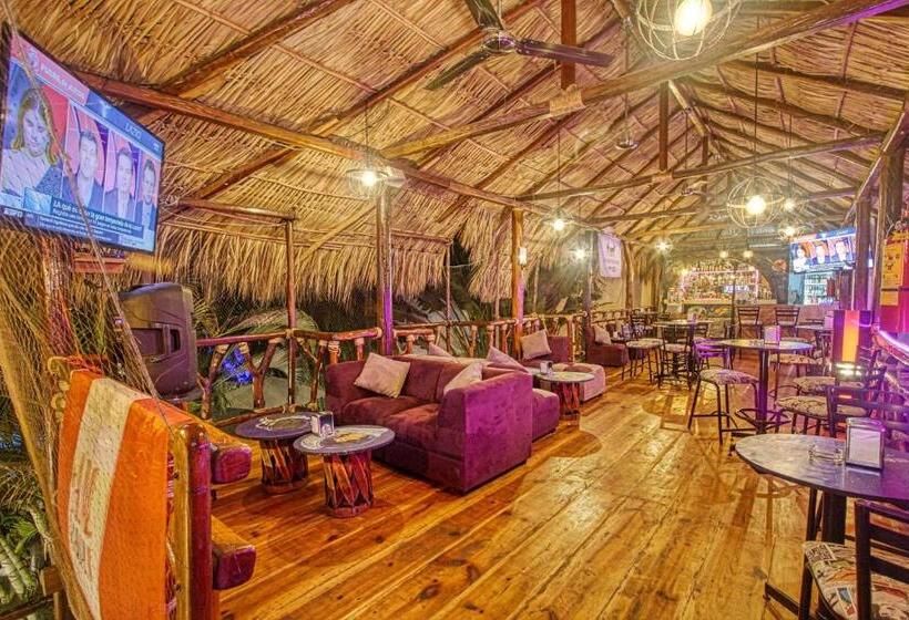 هتل Best Western Posada Chahue
