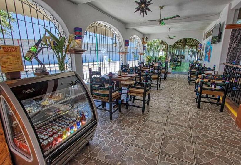 هتل Best Western Posada Chahue