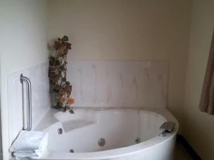 Boarders Inn & Suites By Cobblestone Hotels Wautoma