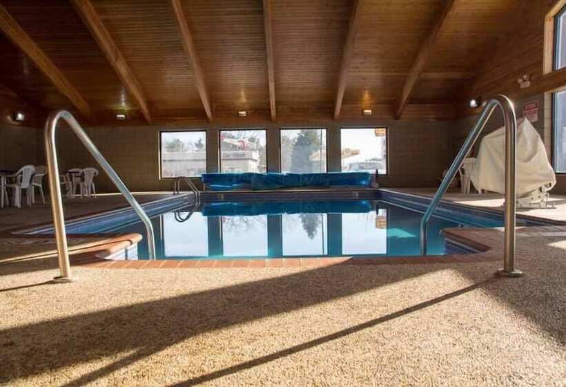 Boarders Inn & Suites By Cobblestone Hotels Wautoma