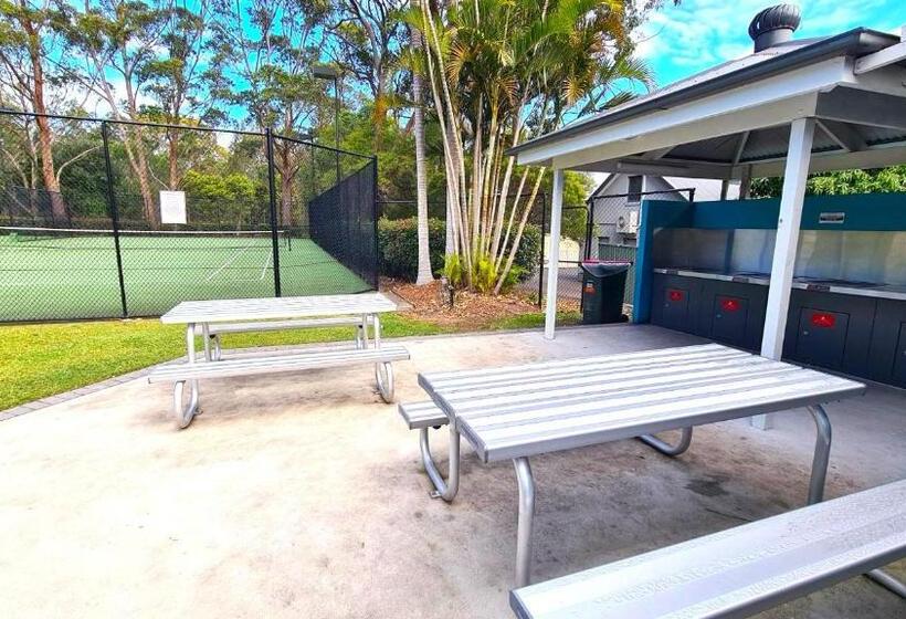 هتل Stay At Raffertys Resort