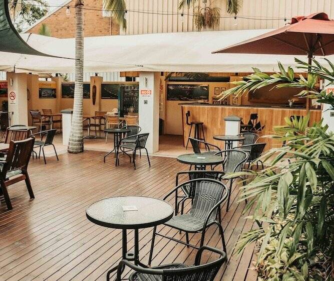 فندق Cairns Queens Court