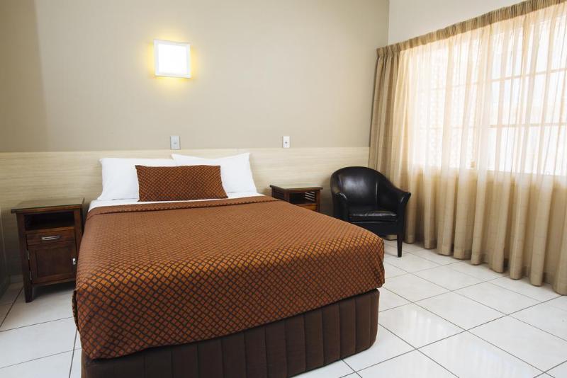 酒店 City Oasis Inn Townsville, Surestay Collection By Bw