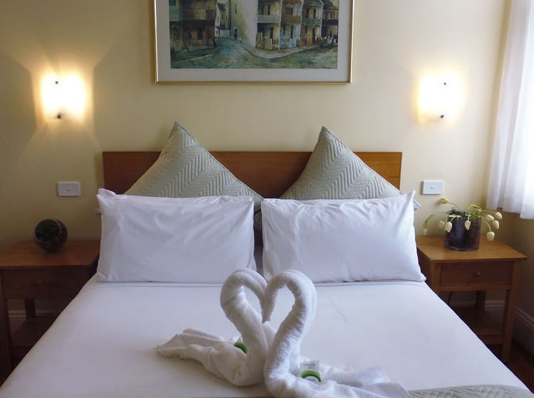 فندق Claremont Guest House