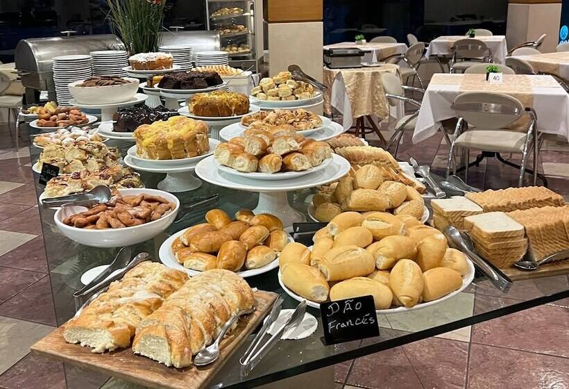 Отель Continental Inn