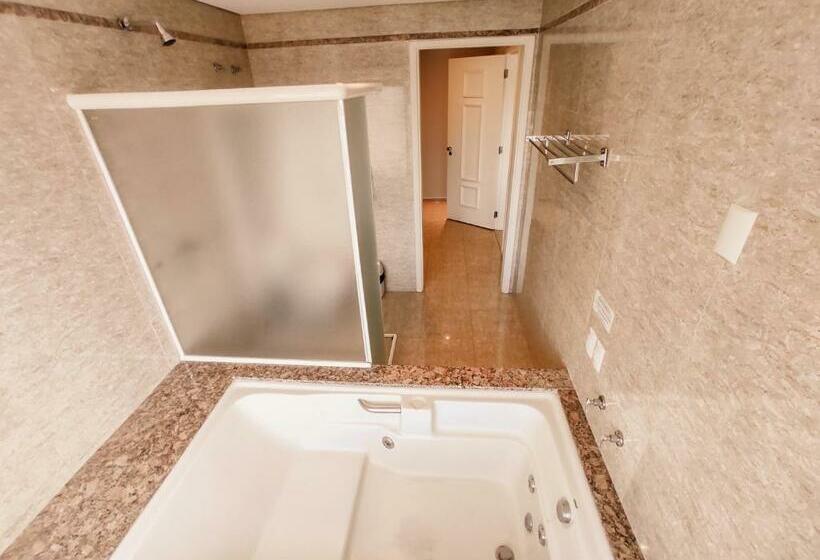 Отель Continental Inn