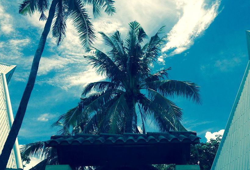 هتل Cordova Reef Village Resort