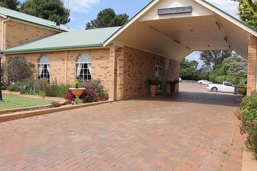 North Parkes Motel