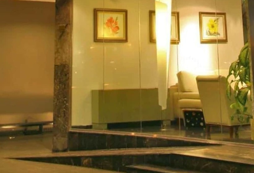 هتل Crillon Mendoza