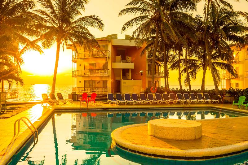 ホテル Decameron Aquarium   All Inclusive