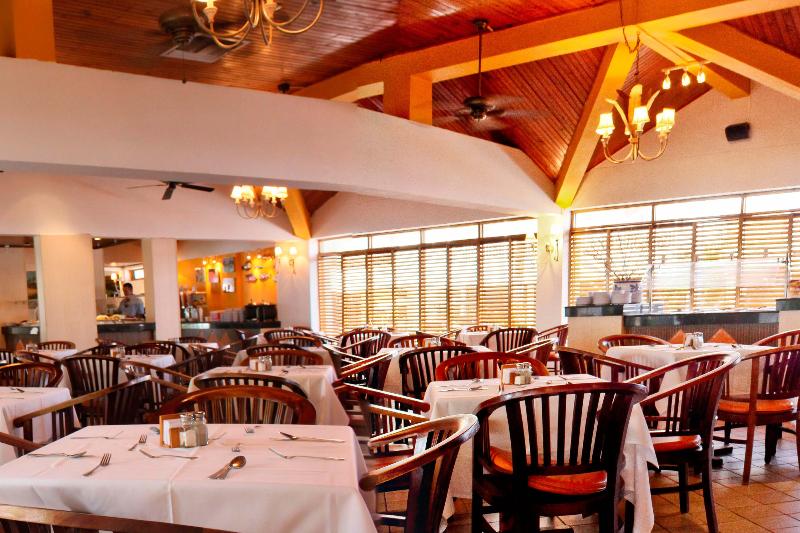 ホテル Decameron Aquarium   All Inclusive