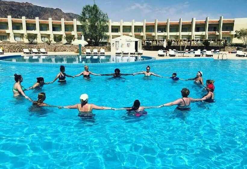 בית מלון כפרי Dessole Holiday Taba