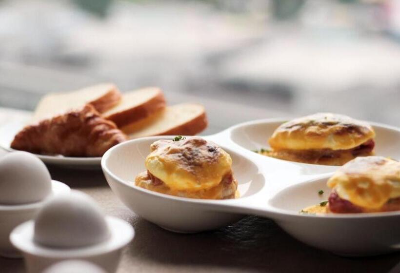 هتل Discovery Suites Manila, Philippines