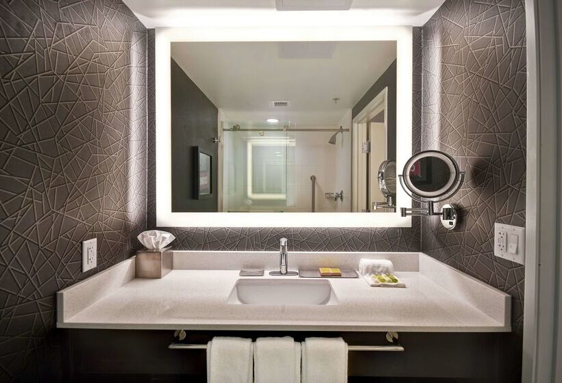 酒店 Doubletree By Hilton Deadwood At Cadillac Jack's