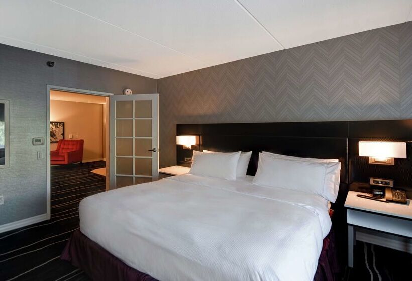 هتل Doubletree By Hilton Deadwood At Cadillac Jack's