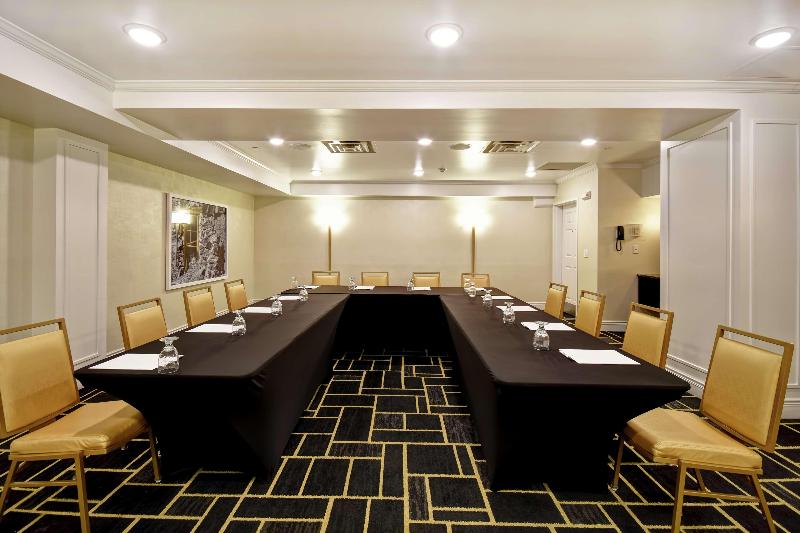 酒店 Doubletree By Hilton Deadwood At Cadillac Jack's