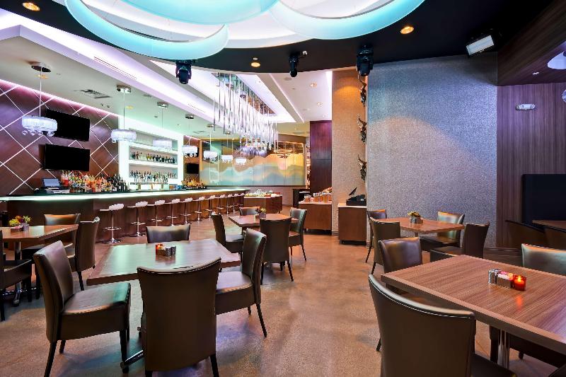 هتل Doubletree By Hilton Deadwood At Cadillac Jack's