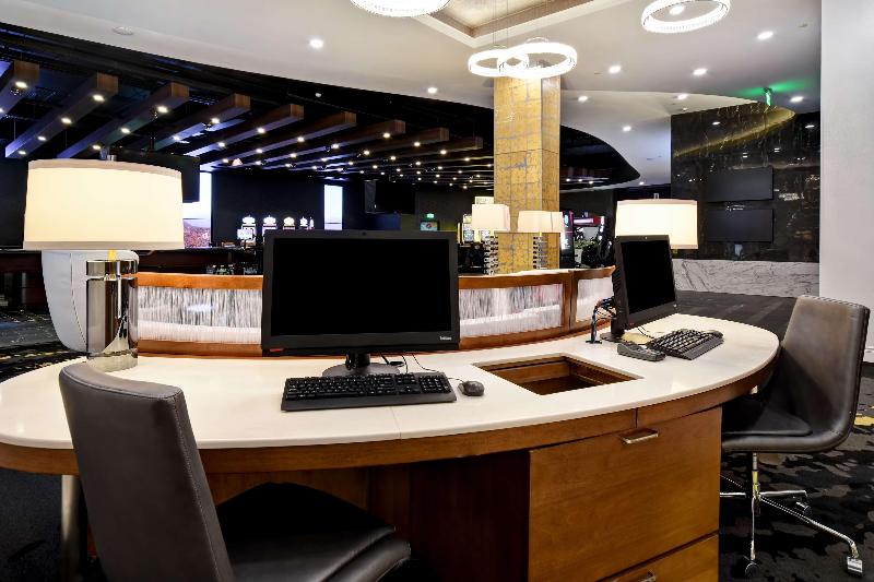 酒店 Doubletree By Hilton Deadwood At Cadillac Jack's