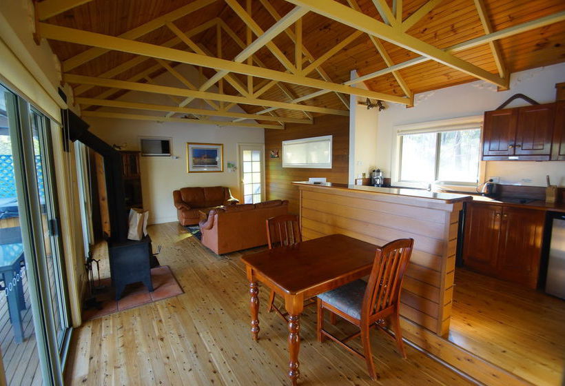 בית מלון כפרי Eaglereach Wilderness Resort