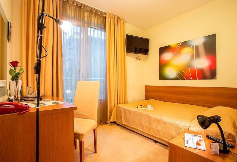 Europe Hotel   Free Underground Parking