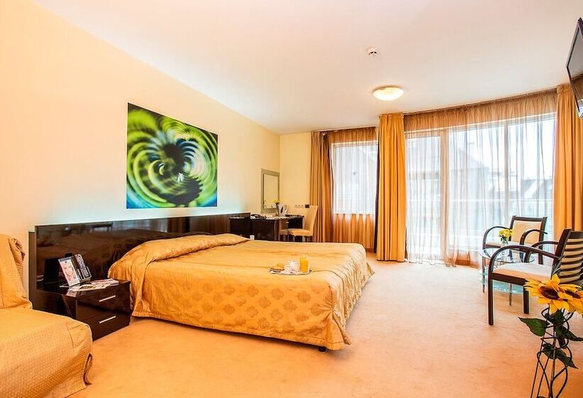 Europe Hotel   Free Underground Parking