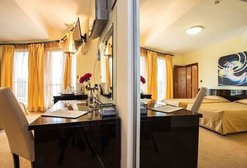 Europe Hotel   Free Underground Parking