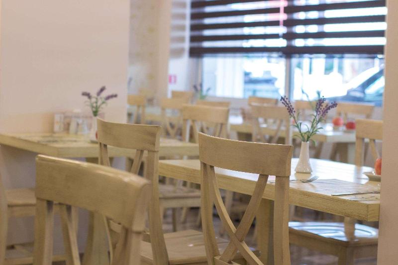 Europe Hotel   Free Underground Parking