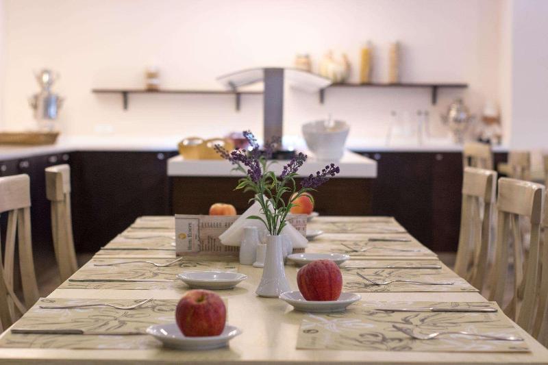 Europe Hotel   Free Underground Parking