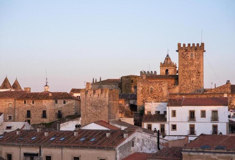 هتل Exe Agora Caceres