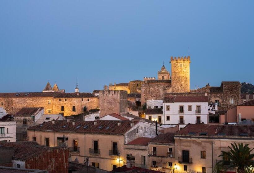 هتل Exe Agora Caceres