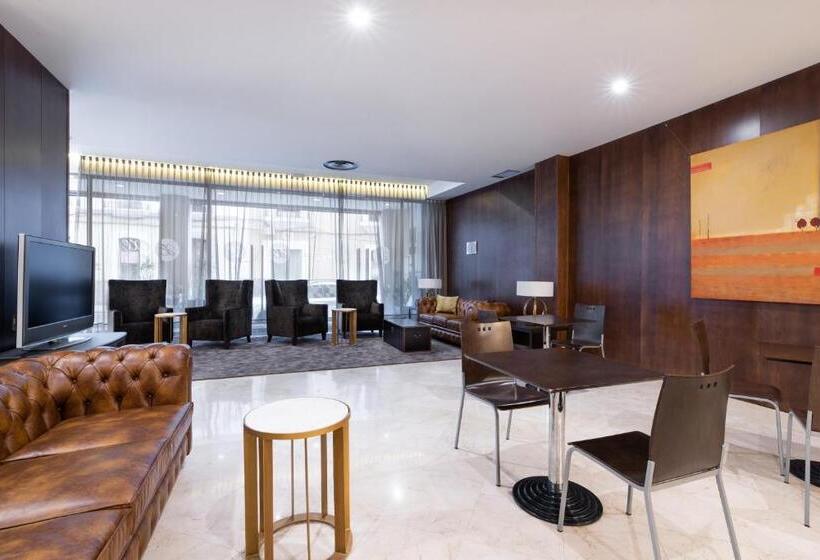 هتل Exe Agora Caceres