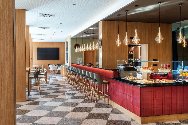 هتل Four Points By Sheraton Ljubljana Mons