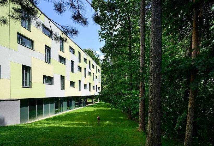 هتل Four Points By Sheraton Ljubljana Mons