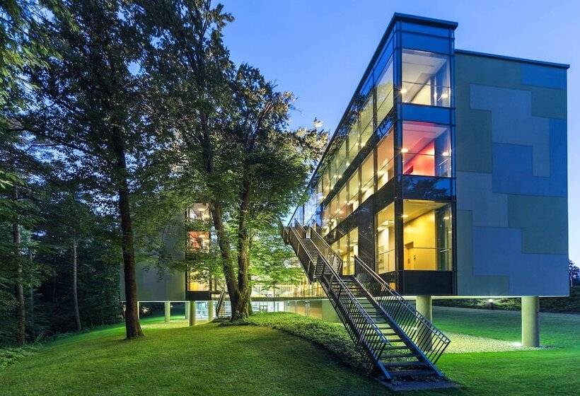 هتل Four Points By Sheraton Ljubljana Mons