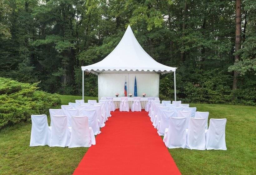 هتل Four Points By Sheraton Ljubljana Mons