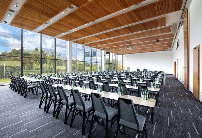 هتل Four Points By Sheraton Ljubljana Mons