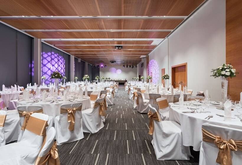 هتل Four Points By Sheraton Ljubljana Mons