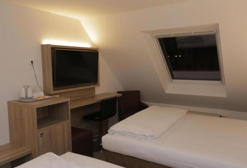 酒店 Galeria Airport