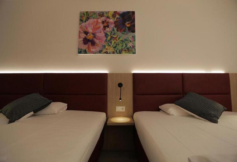 酒店 Galeria Airport