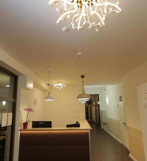 酒店 Galeria Airport